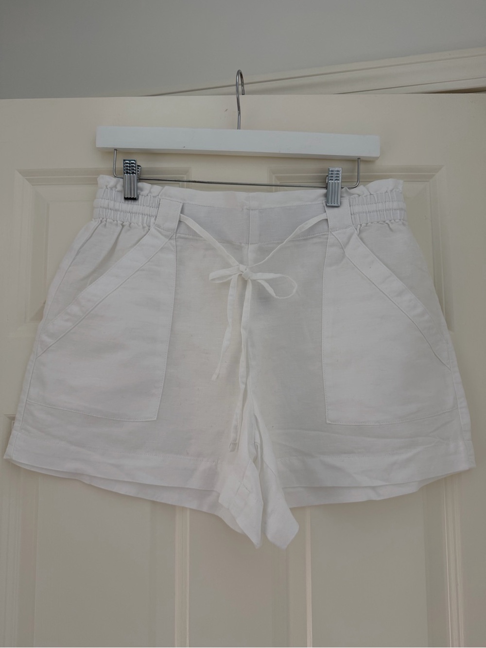 NWT White Elastic Waist Drawstring Shorts By Loft
